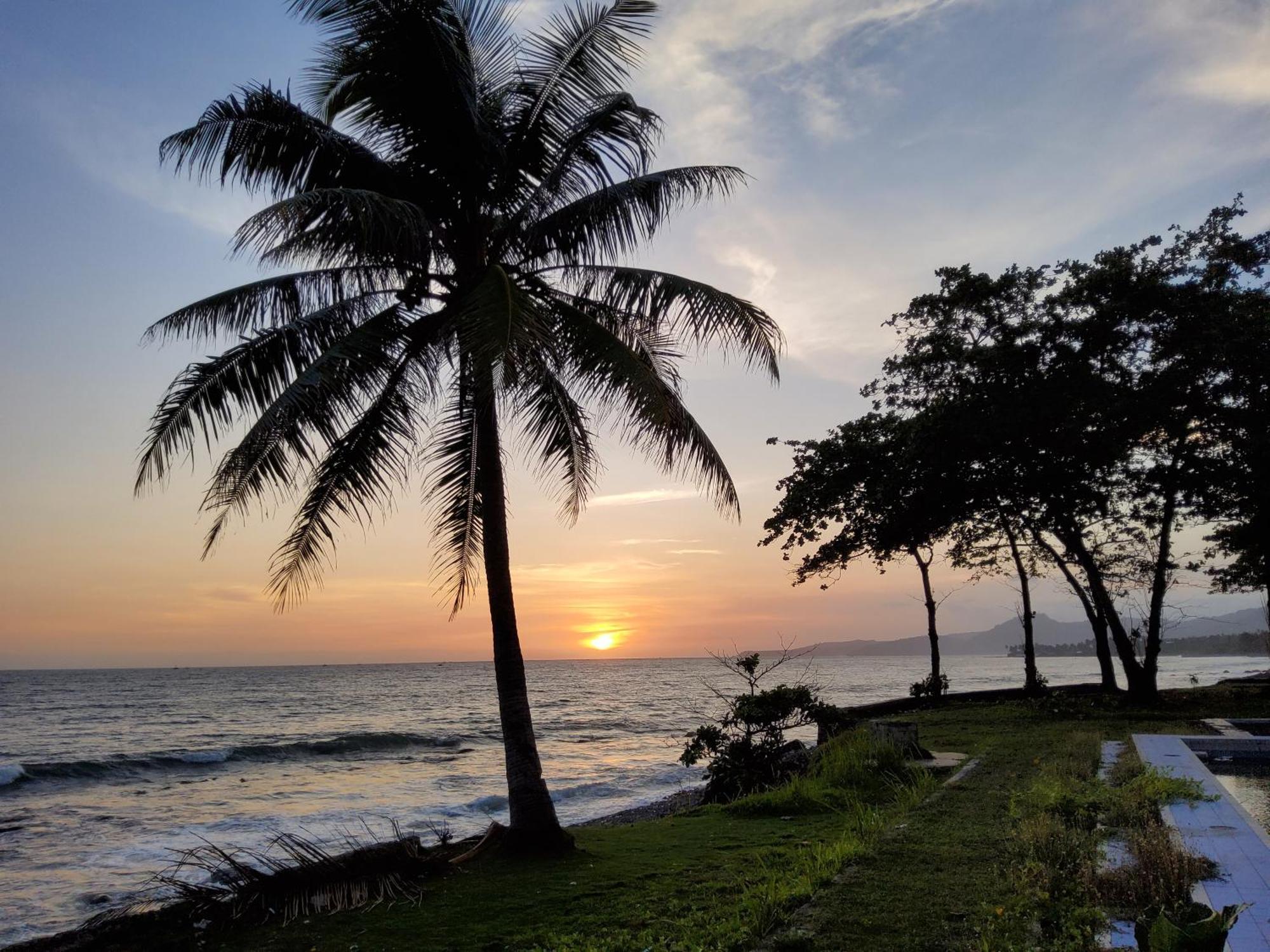 Hotel Kumala Samudra Cikakak Esterno foto