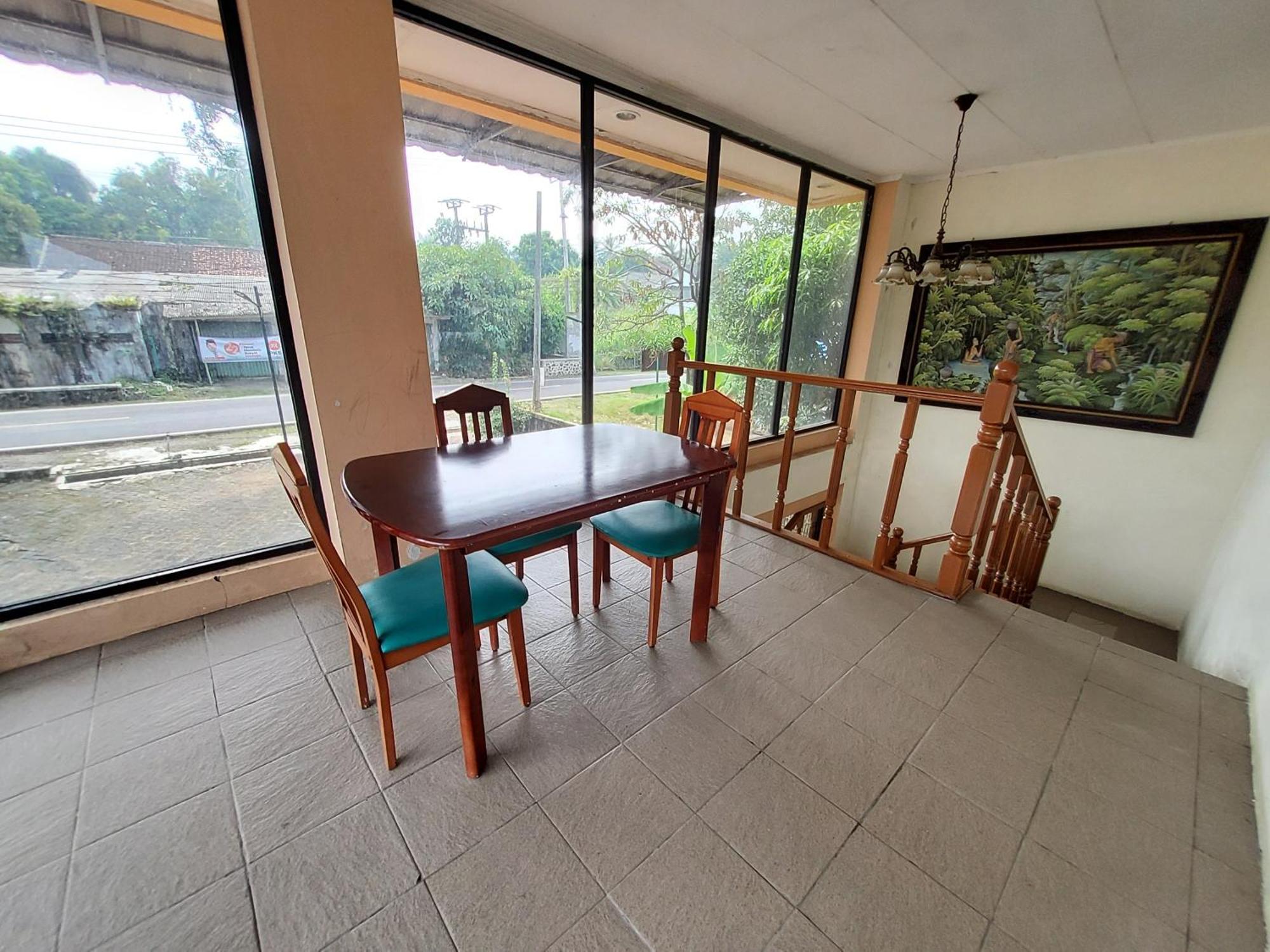 Hotel Kumala Samudra Cikakak Esterno foto