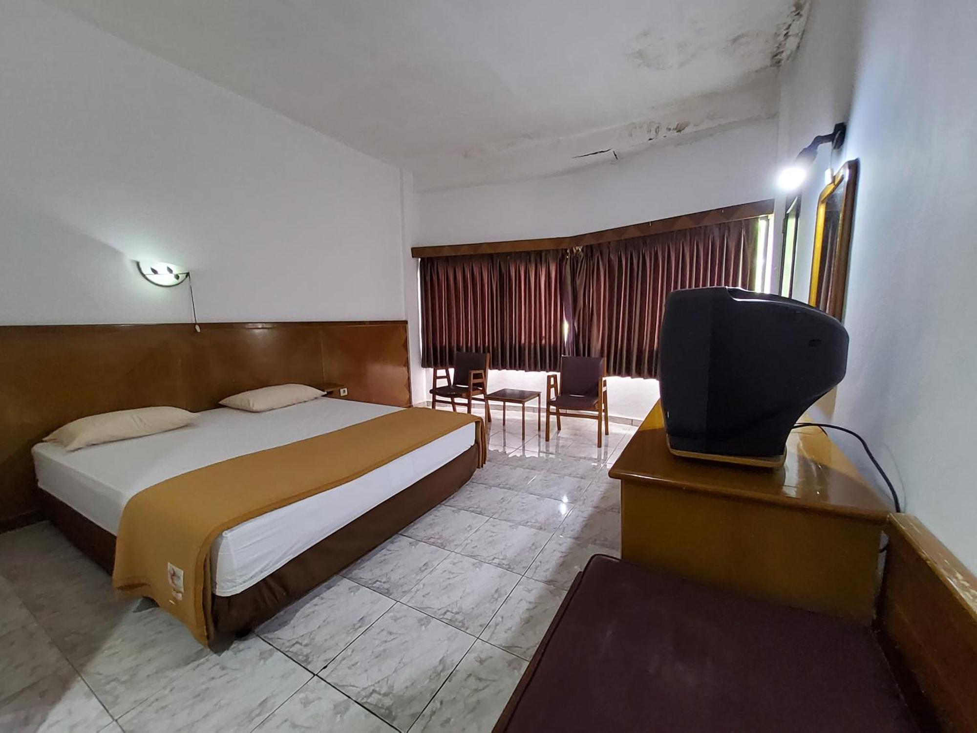 Hotel Kumala Samudra Cikakak Esterno foto