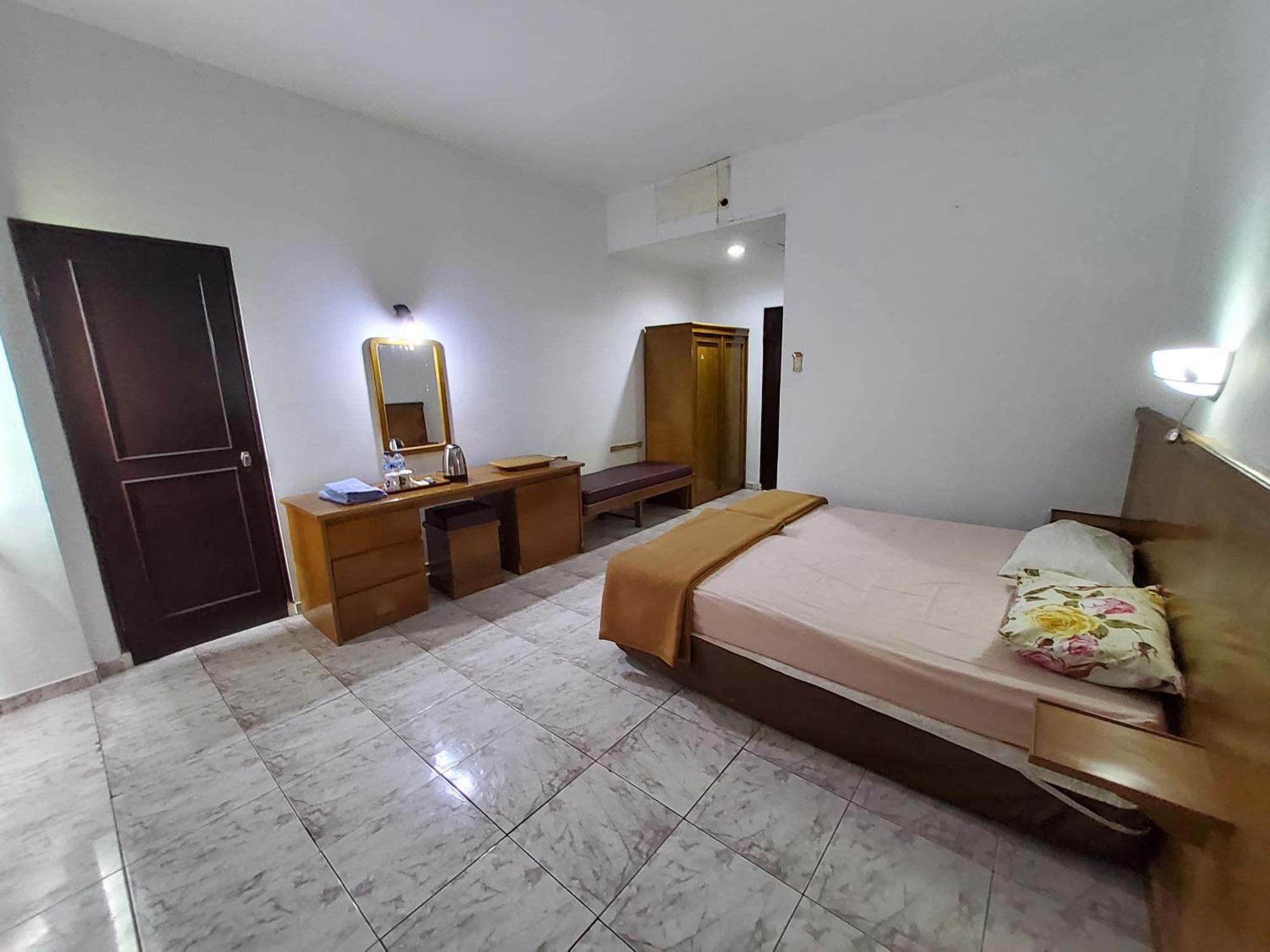 Hotel Kumala Samudra Cikakak Esterno foto